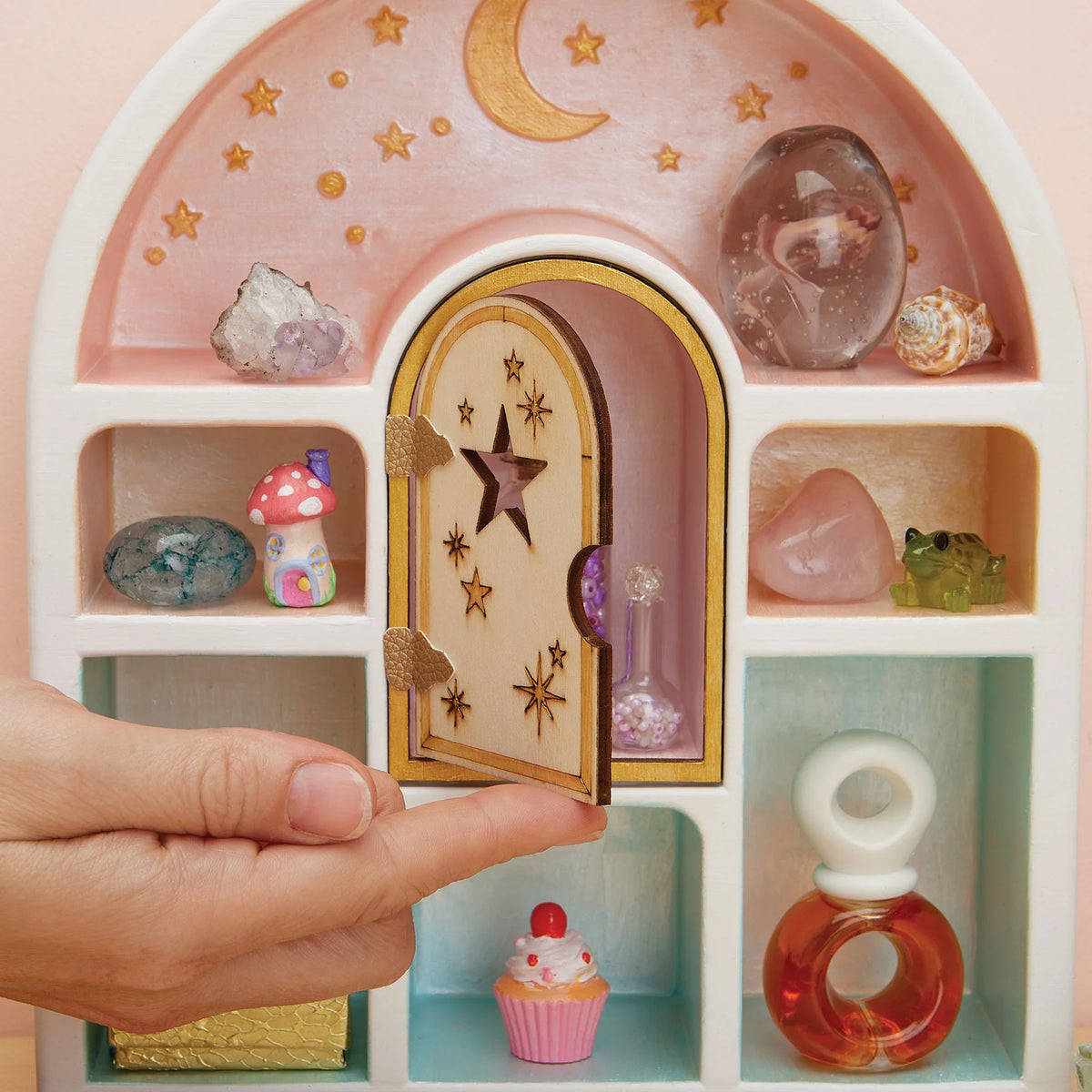 Paint A Curio Shelf Cover