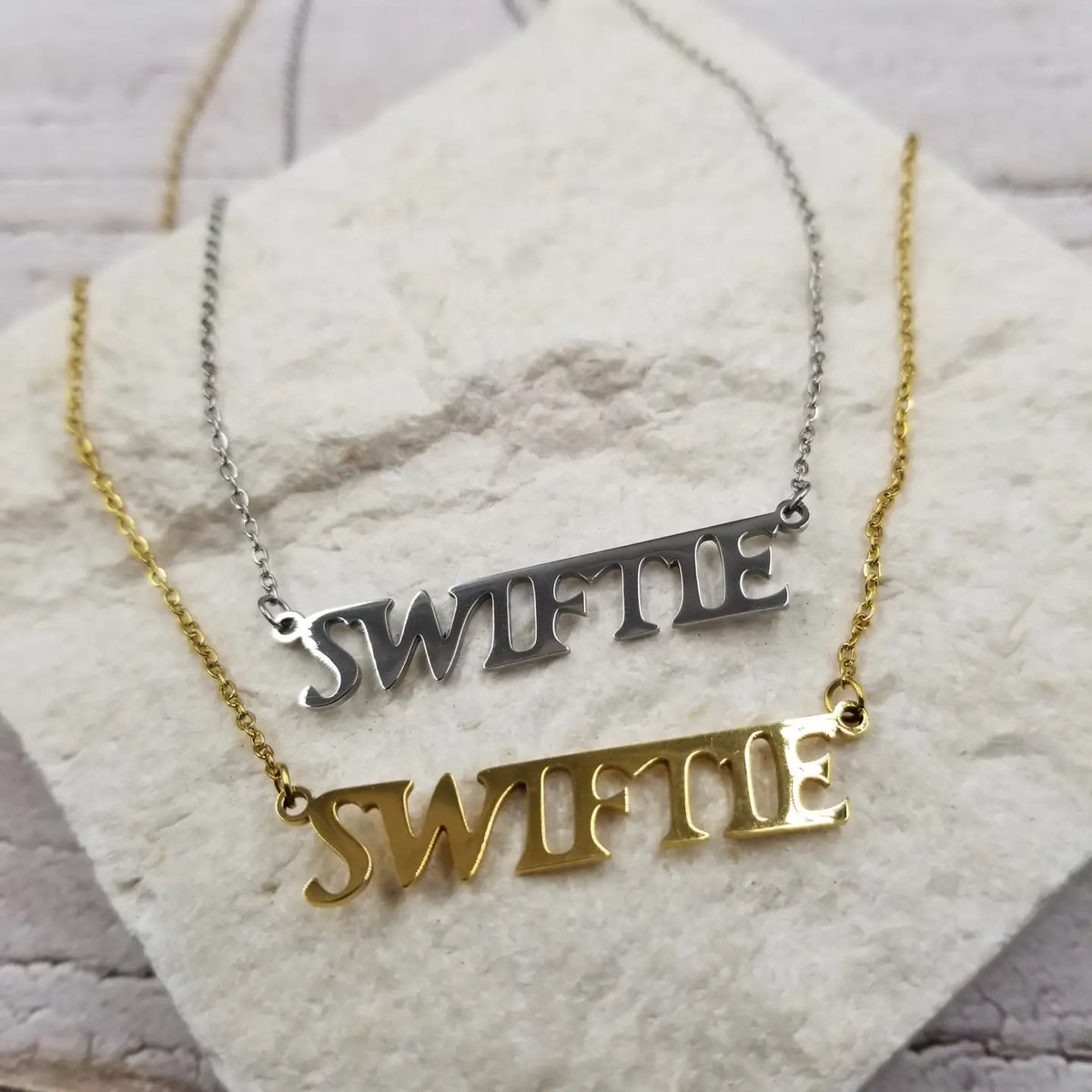 Love Swiftie Pendant Necklace Cover