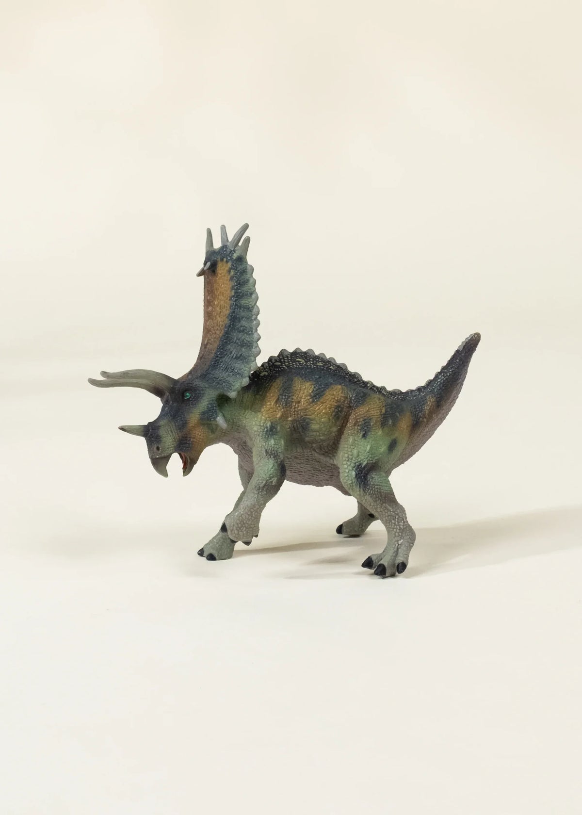 Pentaceratops  Dinosaur Collectible Cover