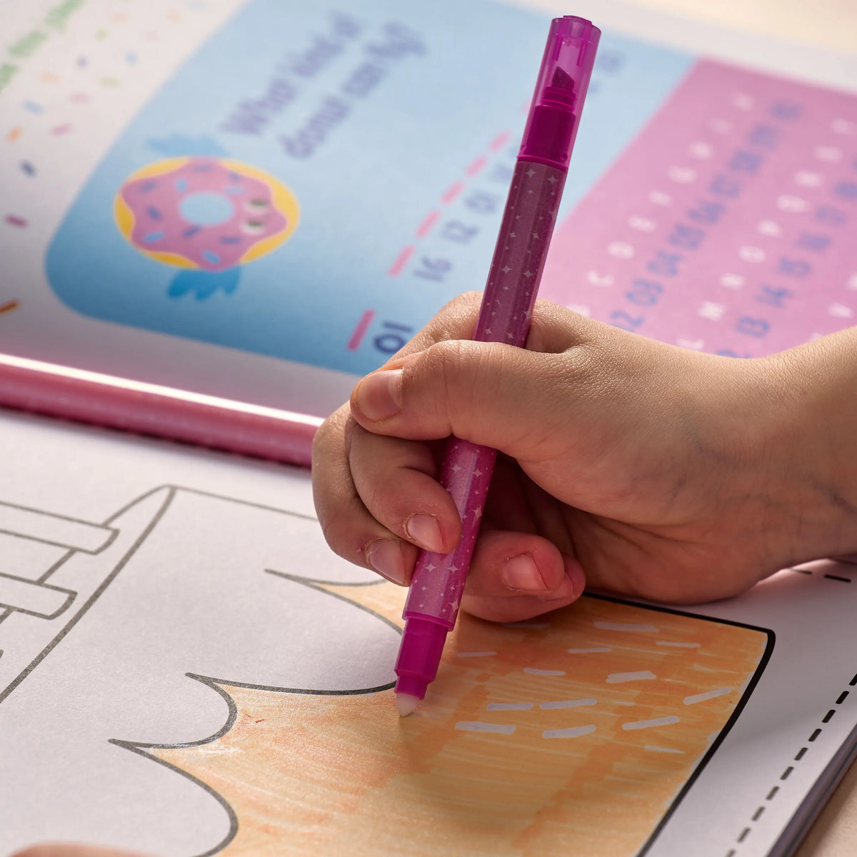 Make No Mistake! Sparkle, Glittery Erasable Markers Cover