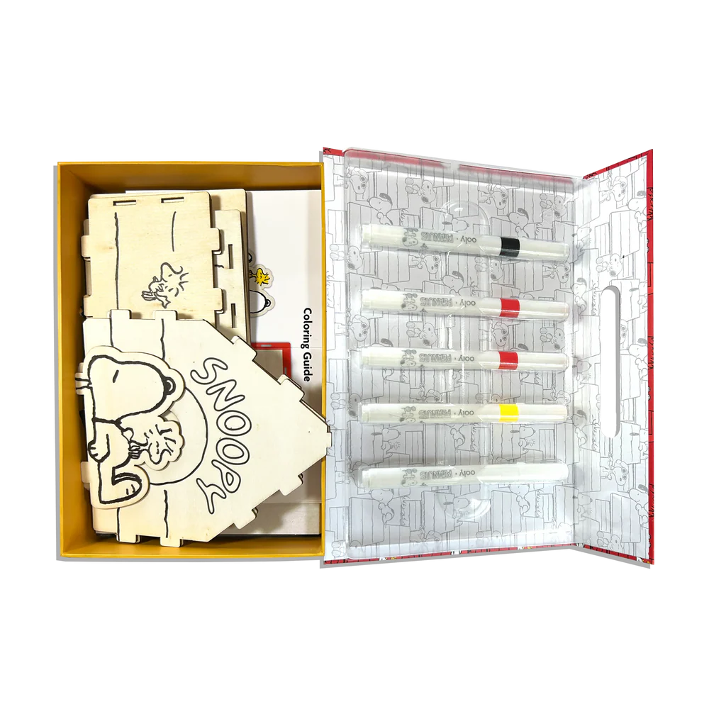OOLY x Peanuts Color-in Wooden Birdhouse Kit Preview #4
