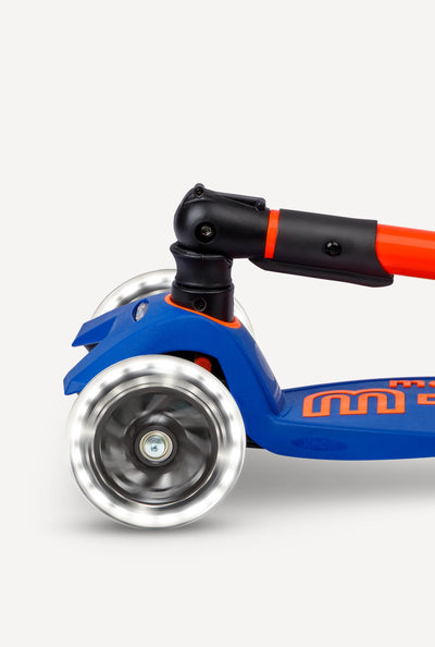 Maxi Deluxe Foldable Neon Scooter LED Preview #5