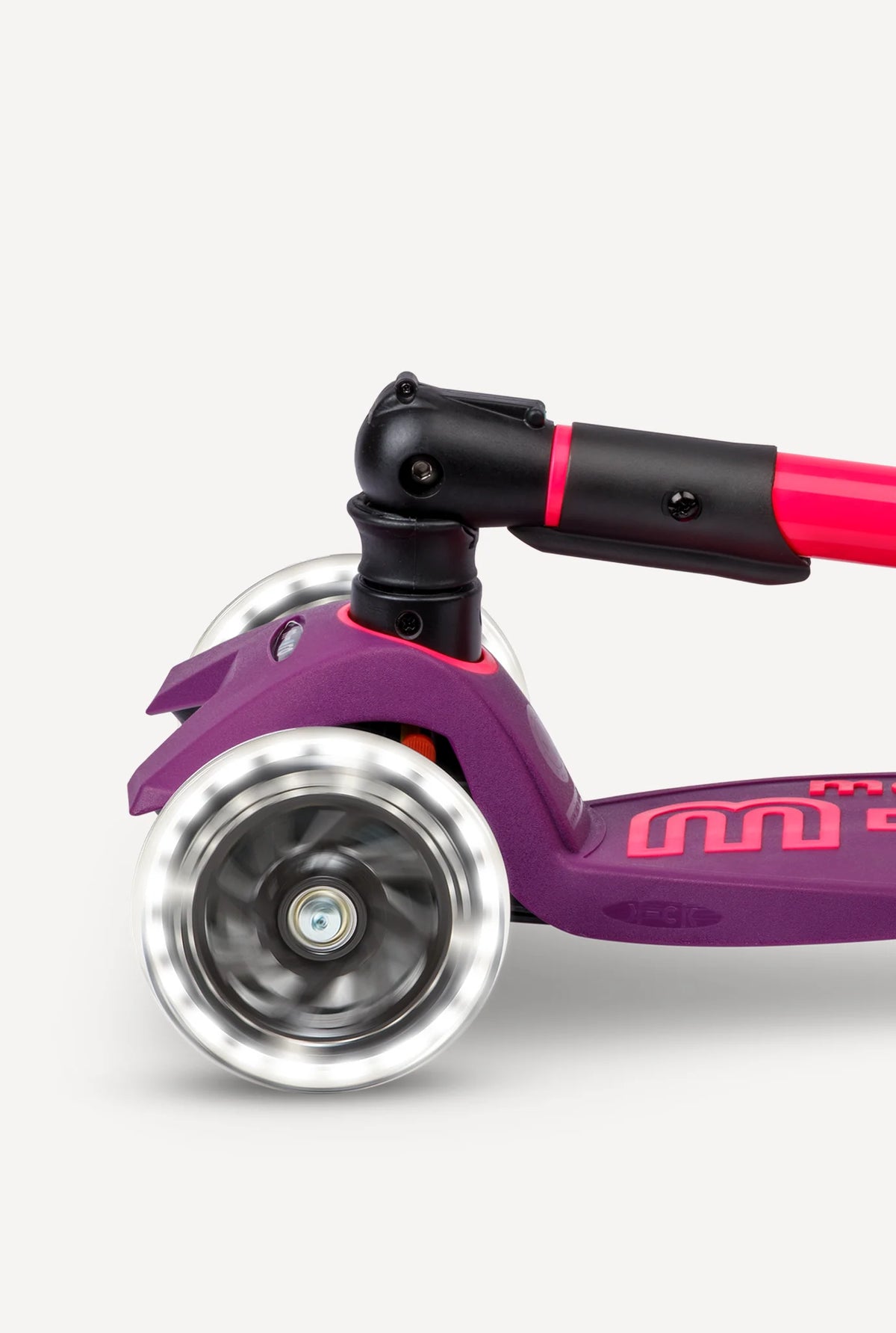 Maxi Deluxe Foldable Neon Scooter LED Cover