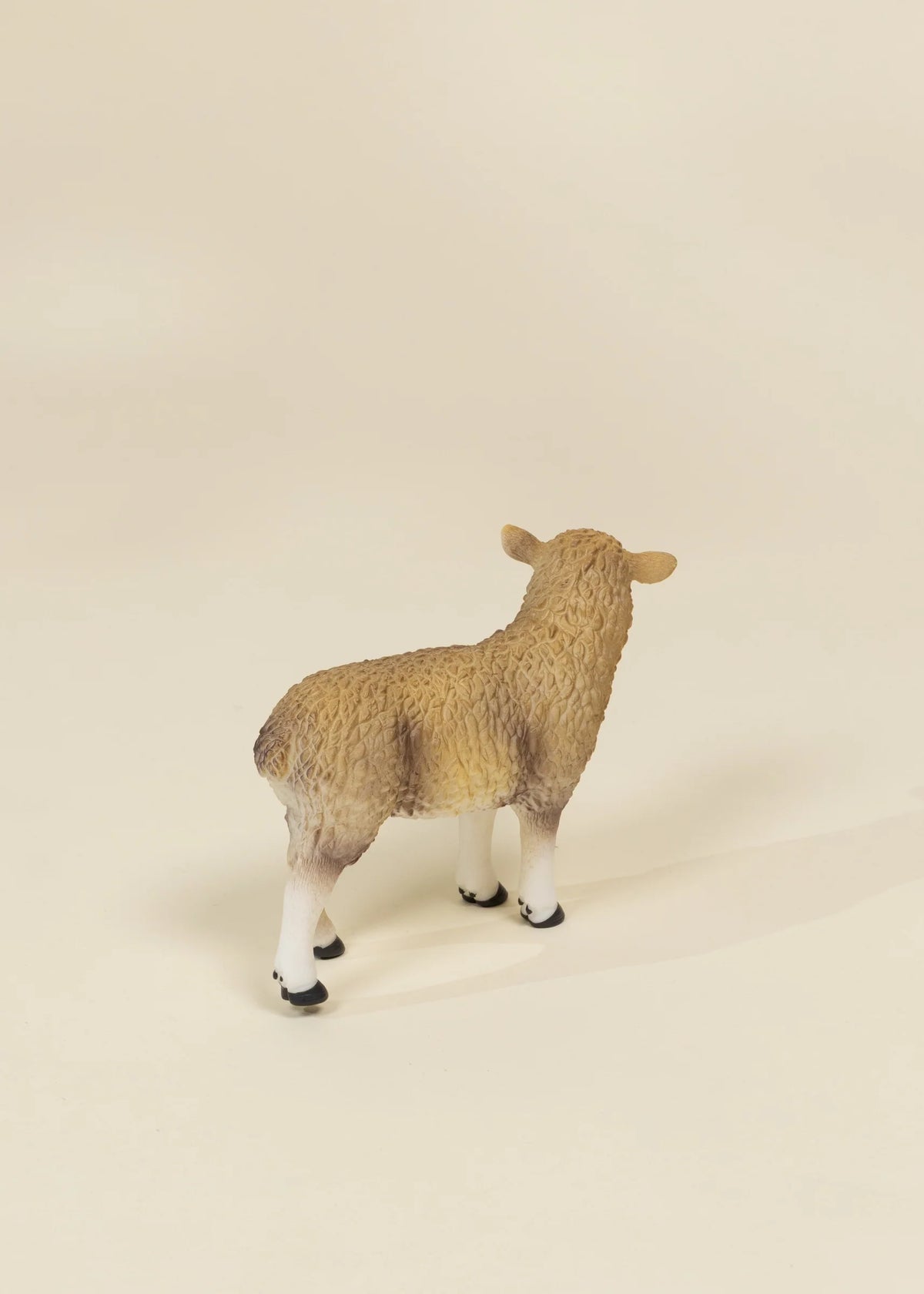 Farm Animal Play Figurines Cover