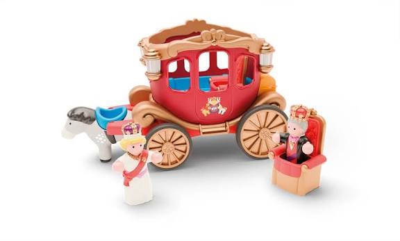 Gigi's Royal Carriage Cover