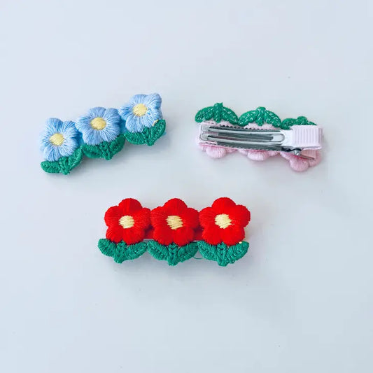 Tomfoolery Toys | Triple Flowers Hair Clip