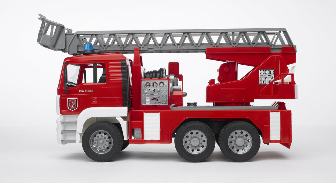 Fire Engine w/Water Pump & Light/Sound Preview #4