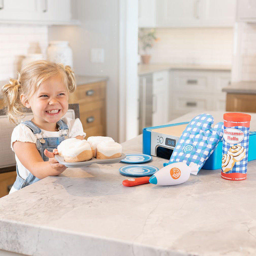 Tomfoolery Toys | Pretendables Cinnamon Roll Set